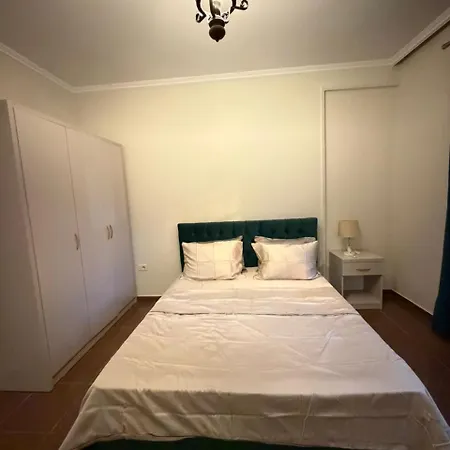 The Sunset Free Parking New Bazaar Apartment